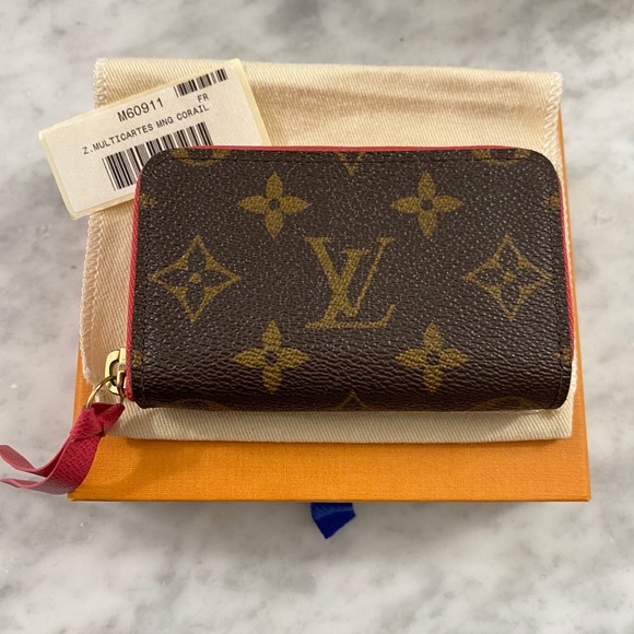 Louis Vuitton Accessories - Louis Vuitton Zippy Multicartes Corail
